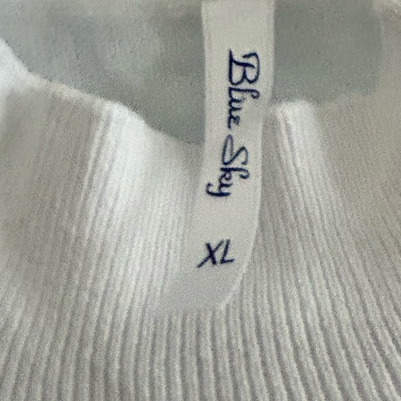 Blue Sky Women's White Muscle Tee- XL - turtle neck- new or like new - Picture 7 of 9